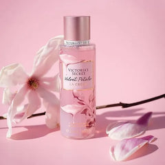 Victoria’s Secret Velvet Petals La Crème Body Mist – 250 ml Victoria's Secret