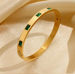 Stainless steel Green stone handcuff Cosmia