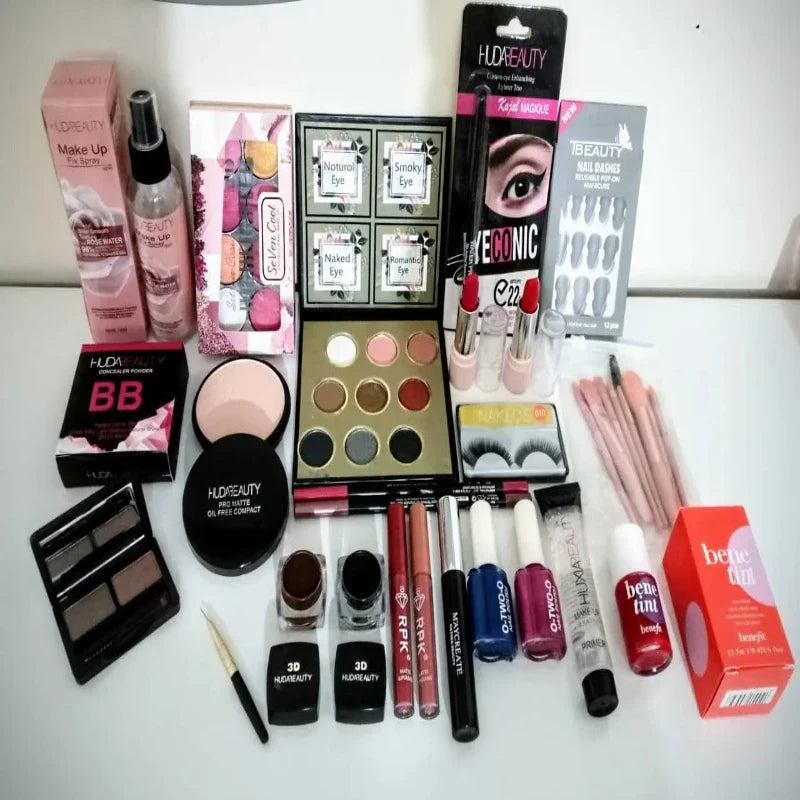 New MakeUp Deal Cosmia.pk