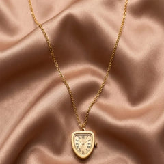 Vintage Style Watch Necklace Cosmia.pk