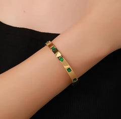 Stainless steel Green stone handcuff Cosmia