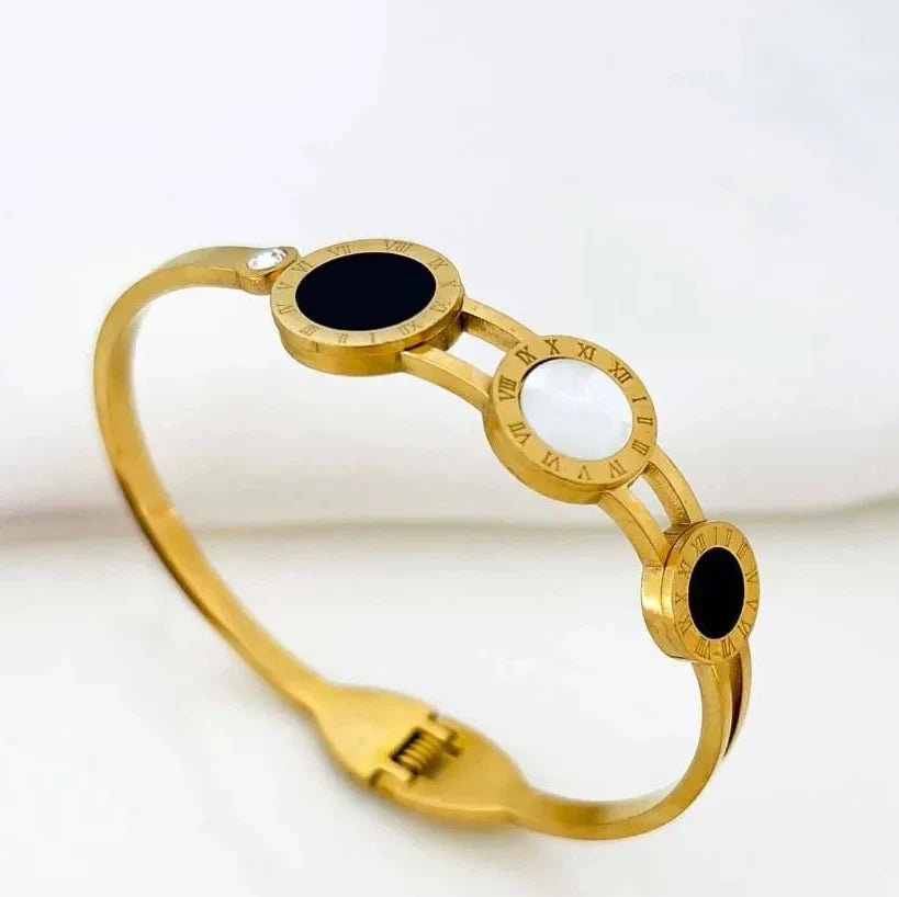 Elegant Gold Coin Bracelet for Women Cosmia