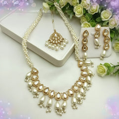 Pal Mala style Necklace set Cosmia