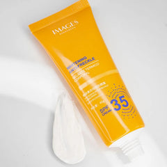 Images Anti-Freckle Whitening SPF35 Sunscreen Cream - 40g Images