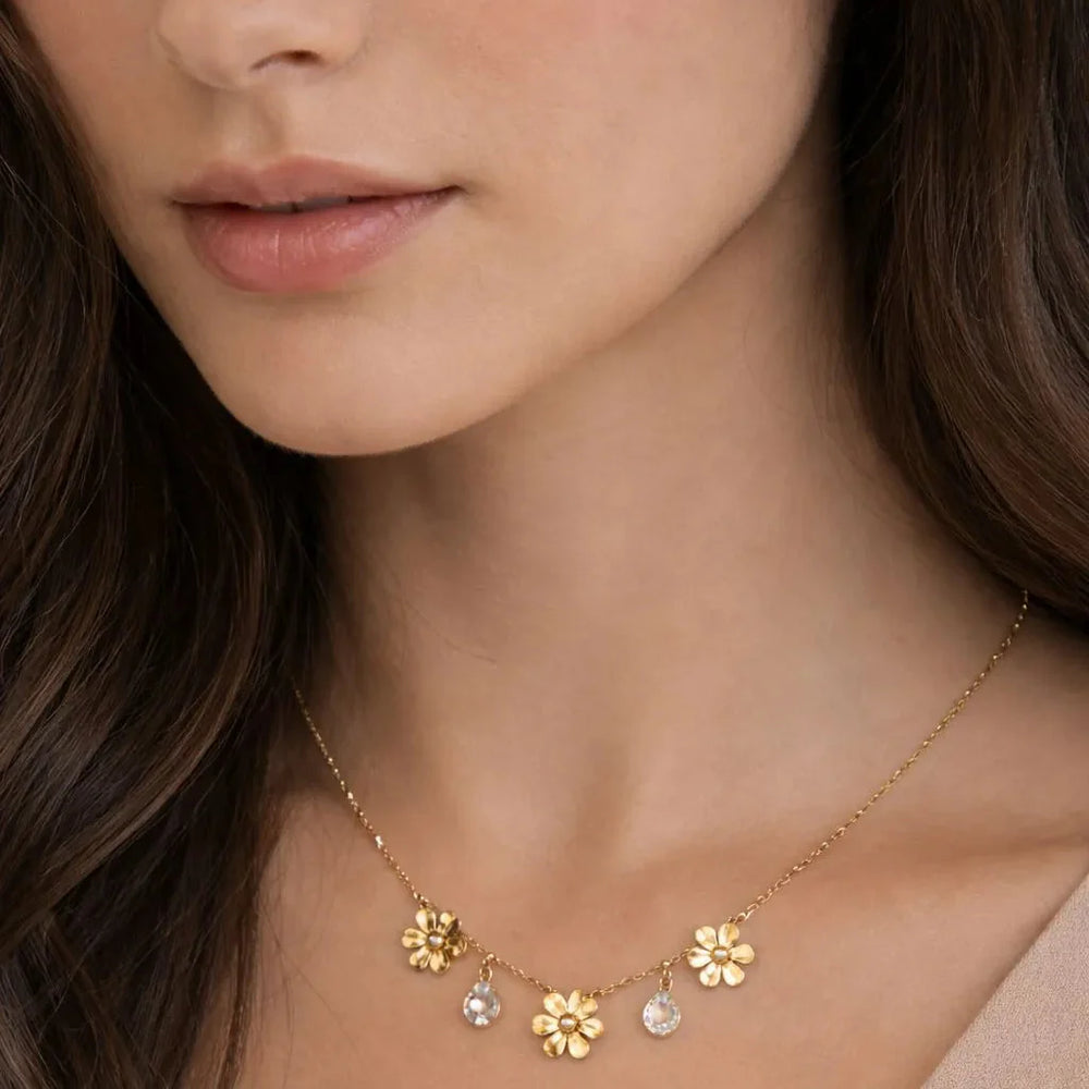 Stainless Steel Furnace Flower Charms Necklace Cosmia