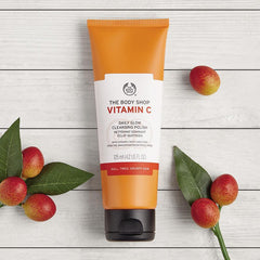 The Body Shop Vitamin C Daily Cleansing Polish - 125ml The Body Shop
