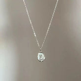Silver Relief Round Enamel Tulip Flower Pendant – Elegant Artistic Floral Jewelry Cosmia