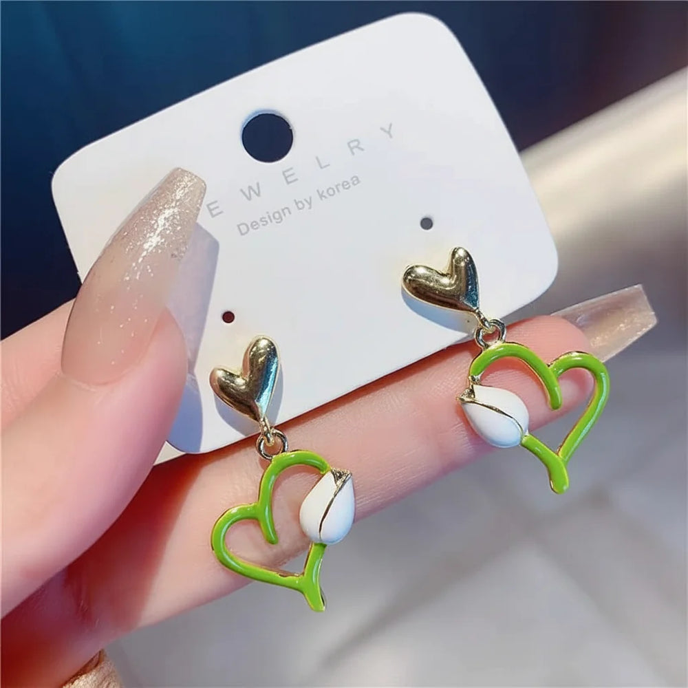 French White Tulip Heart Dangle Earrings - Each Cosmia.pk