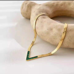 Snake V Necklace Cosmia
