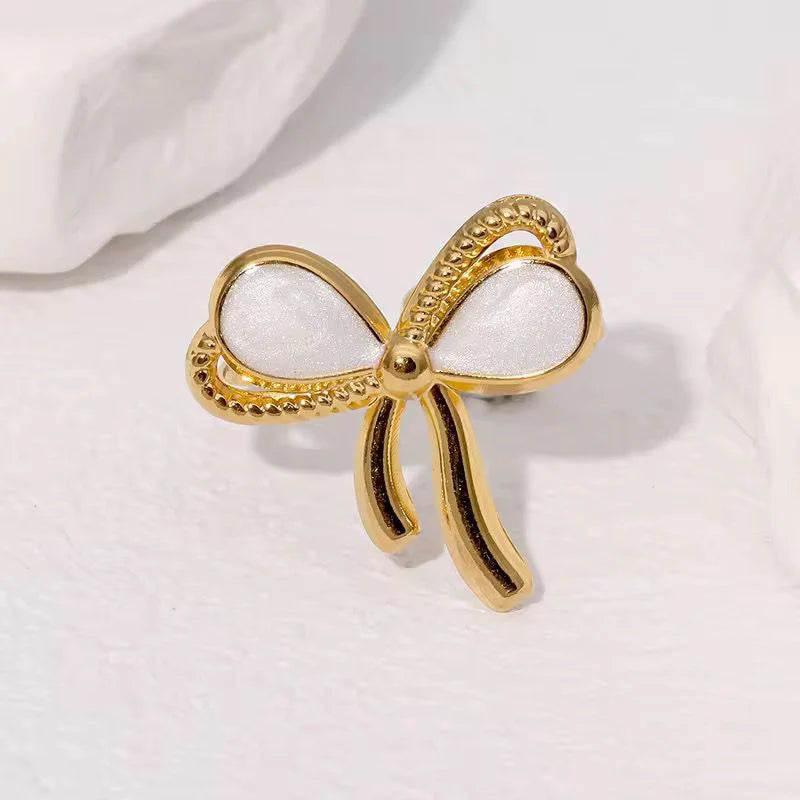 Vintage Bow Ring Cosmia