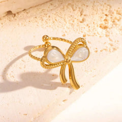 Vintage Bow Ring Cosmia