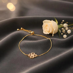Four-Leaf Clover Gold Bracelet Cosmia