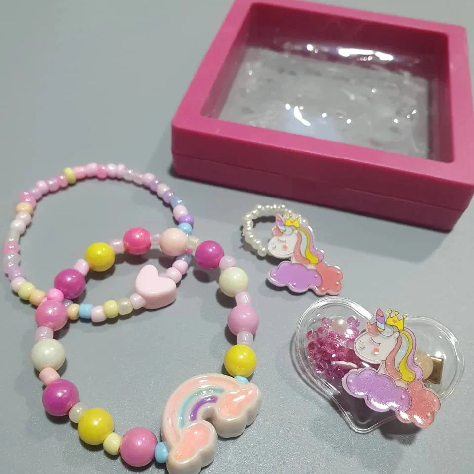 Baby Gift Box – Each Box Cosmia