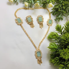 Chin Style Necklace Set – Necklace with Tops & Studs Cosmia