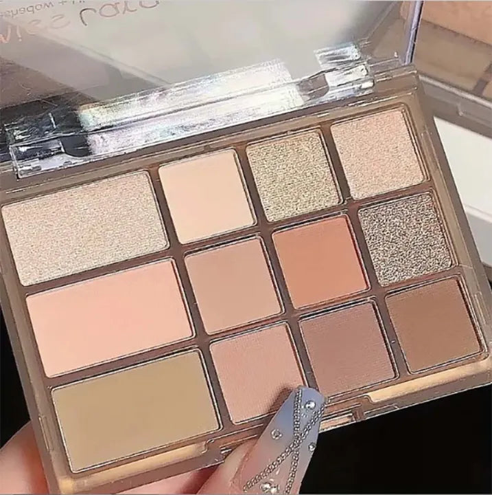Miss Lara 12-Color Eyeshadow Palette Miss Lara