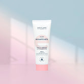 Oriflame Glow Essentials Face Cream with Vitamins E & B3 SPF 10 Oriflame
