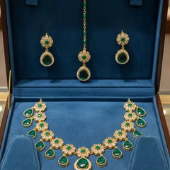 Zircon Necklace Set – Elegant Sparkle for Every Occasion Cosmia