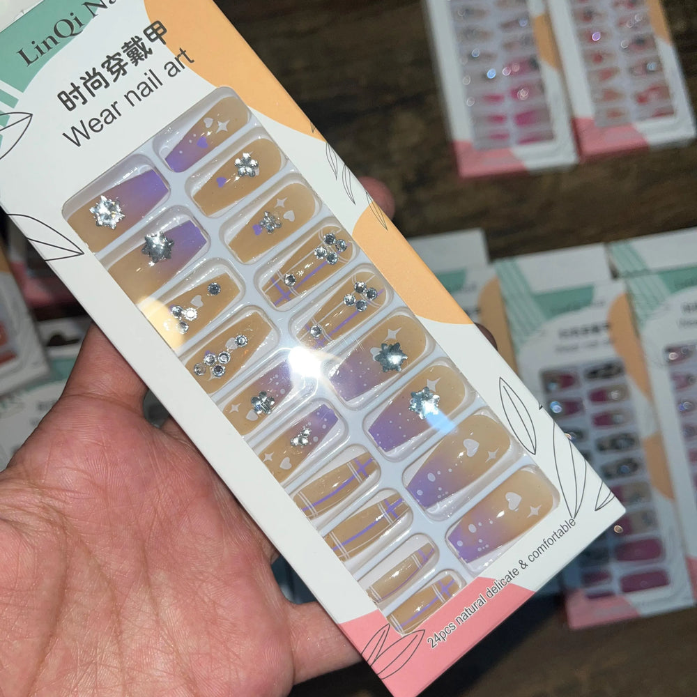 Linqi Artifical Nails With Free Stickers (24Pcs) Linqi