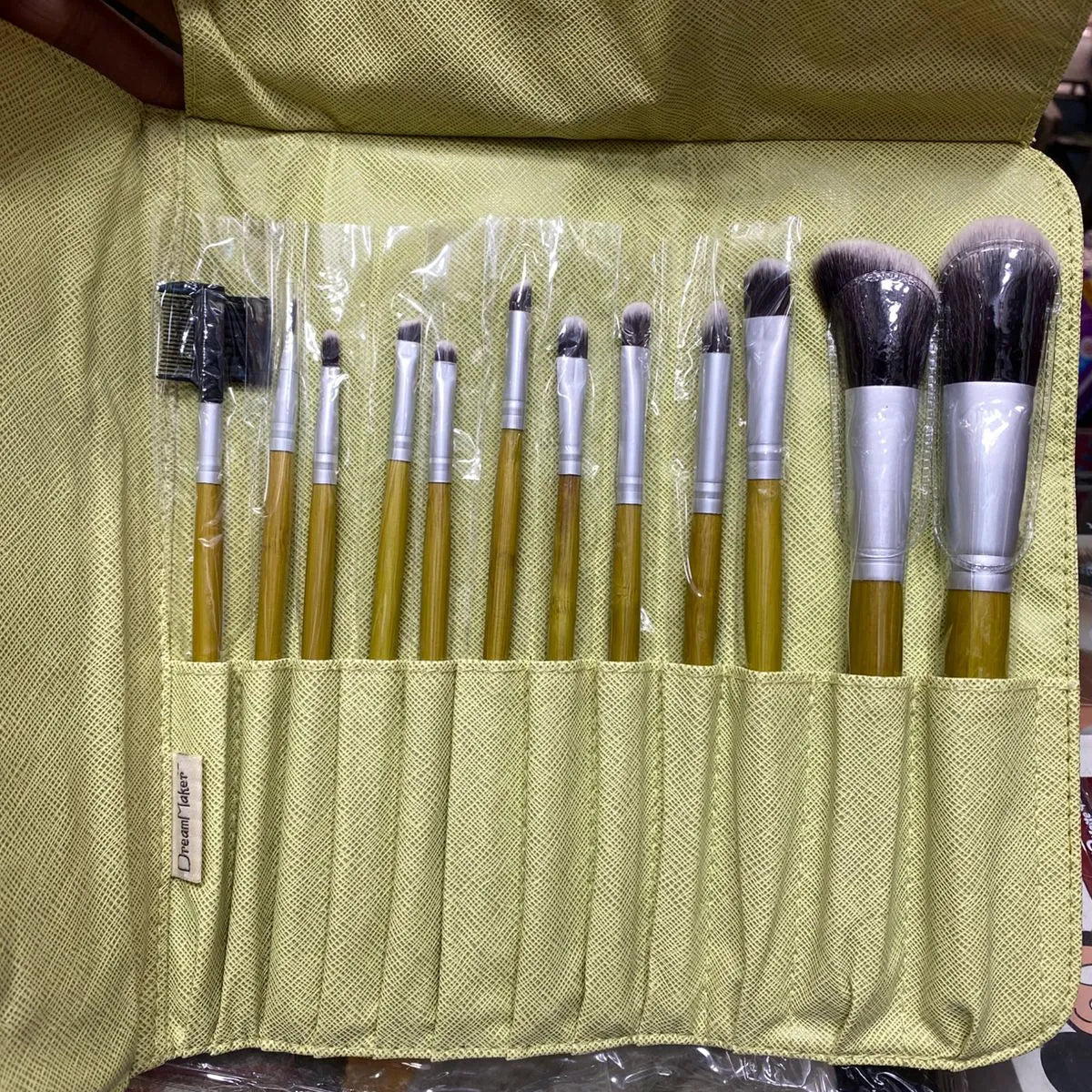 12 Piece Makeup Brush Set Cosmia.pk
