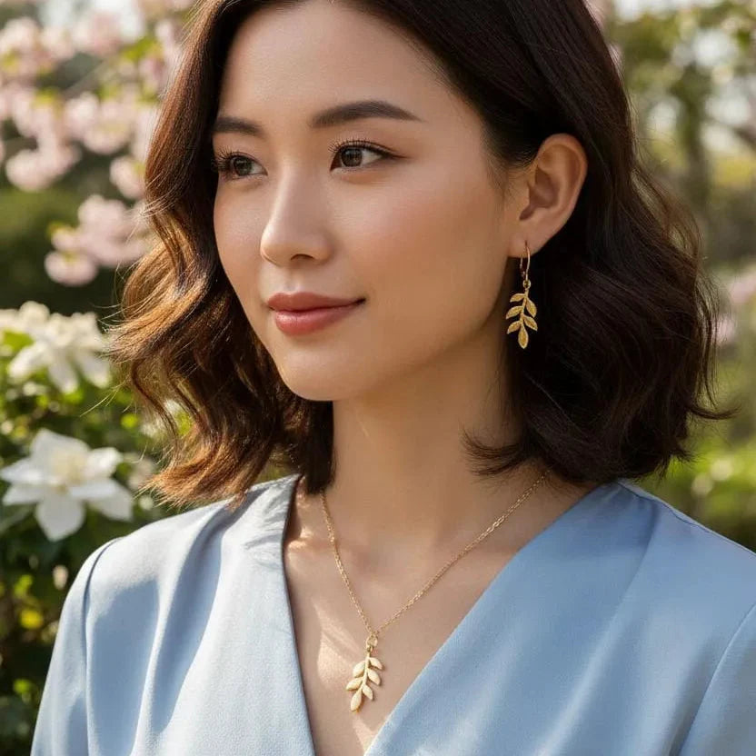 Leaf Chain Locket Cosmia.pk