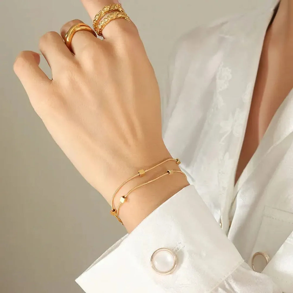 Double Small Square Bracelet Cosmia