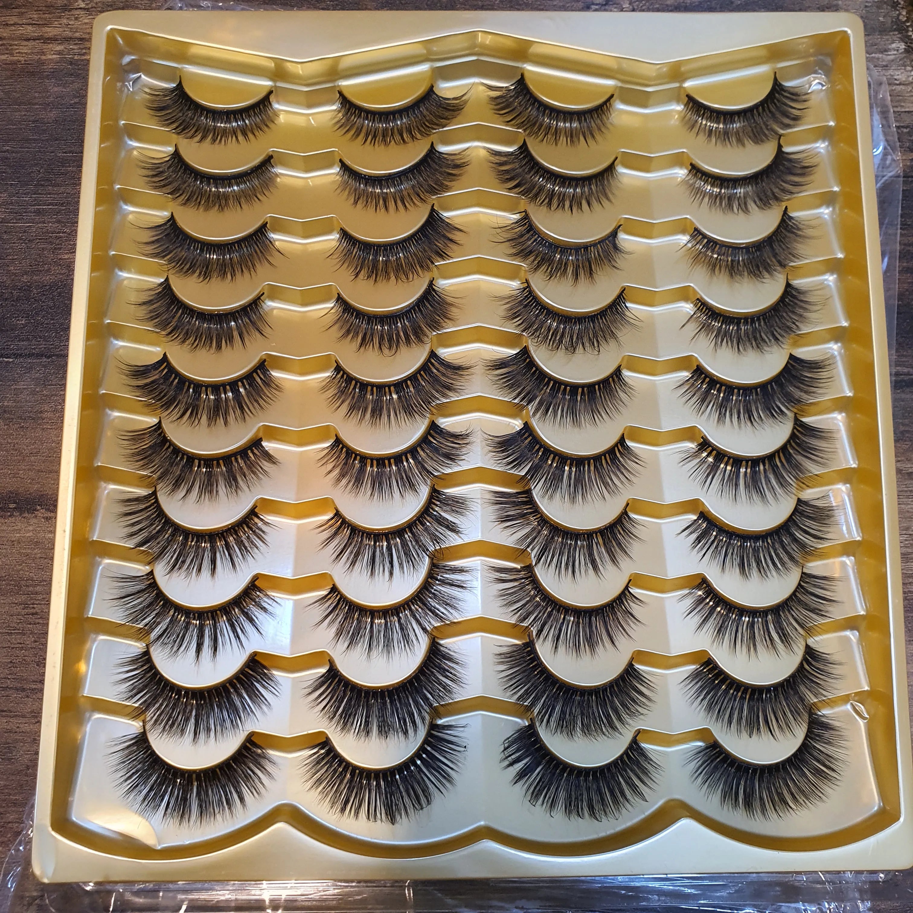 20 pairs 100% super HANDMADE Heavy & Simple Look Lashes Cosmia.pk