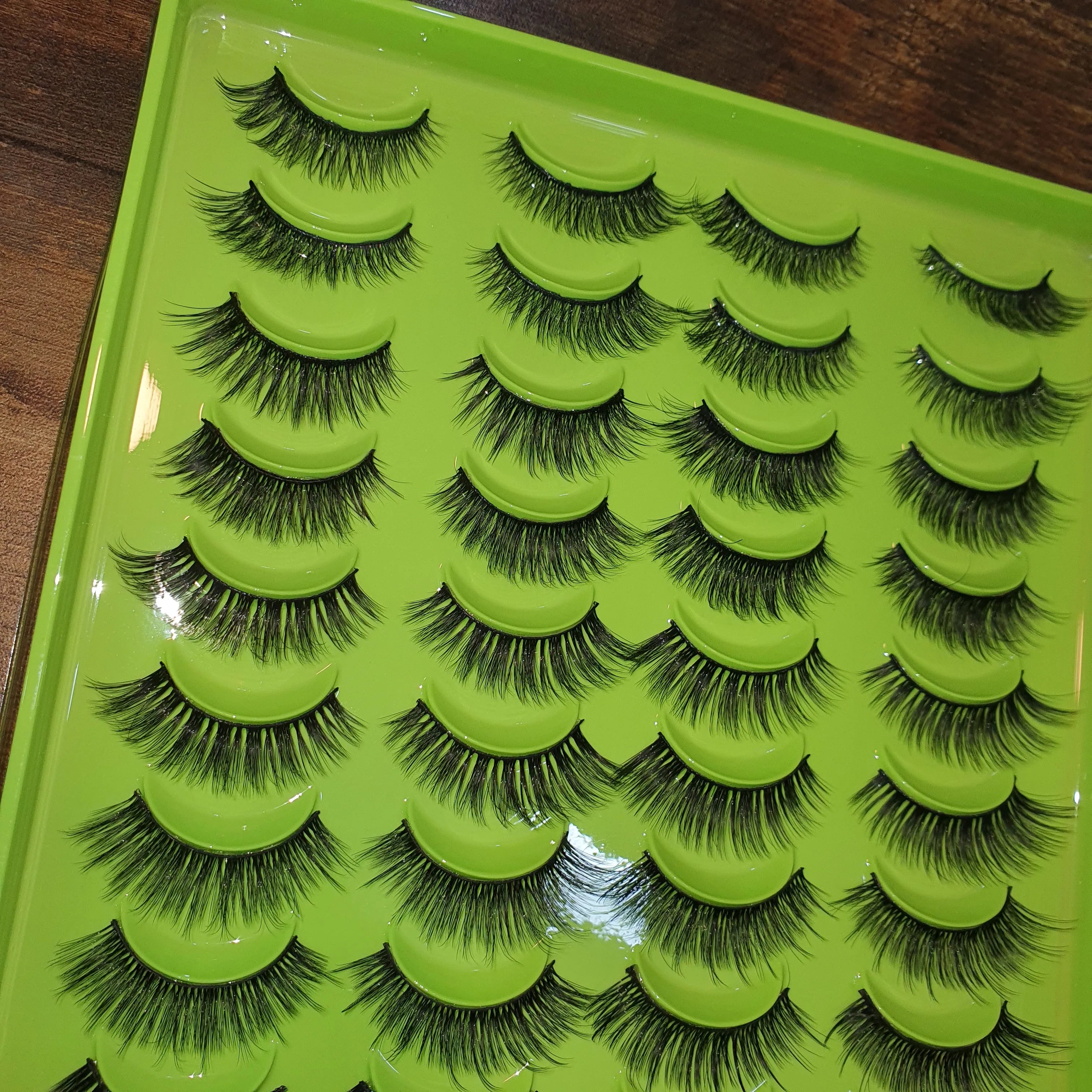 100% HandMade Lashes 20 Pairs Cosmia.pk