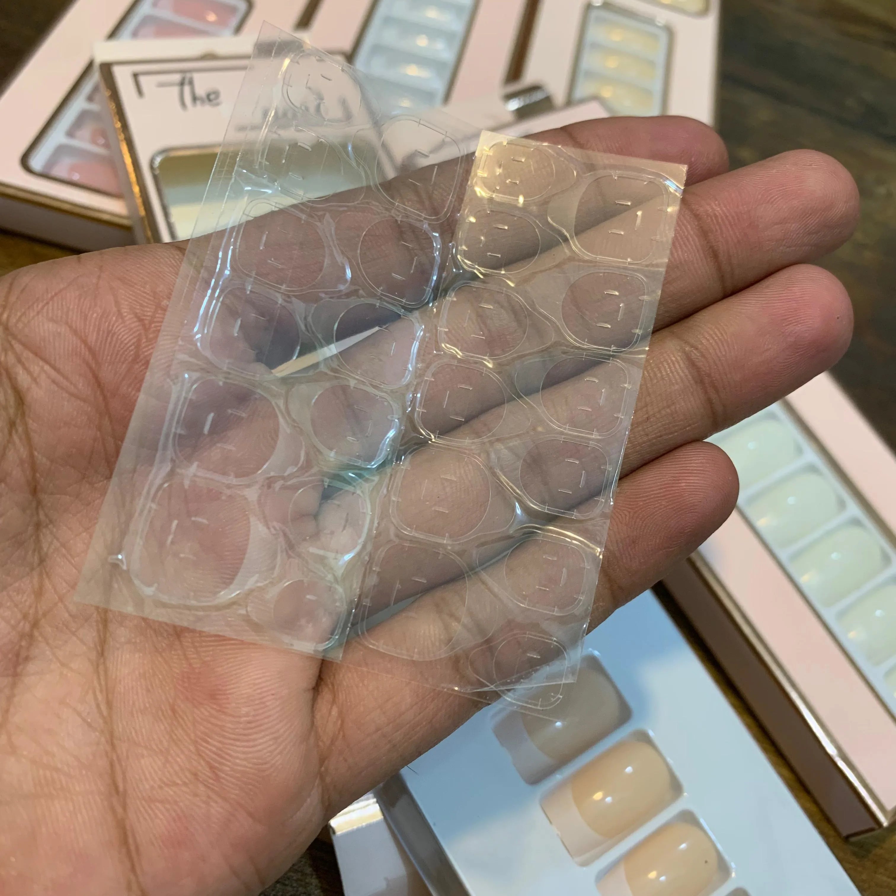 24 Pcs Artificial Nails For Women Cosmia.pk