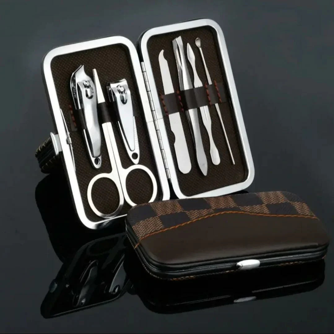 7 Piece Professional Manicure Pedicure Kit Cosmia.pk