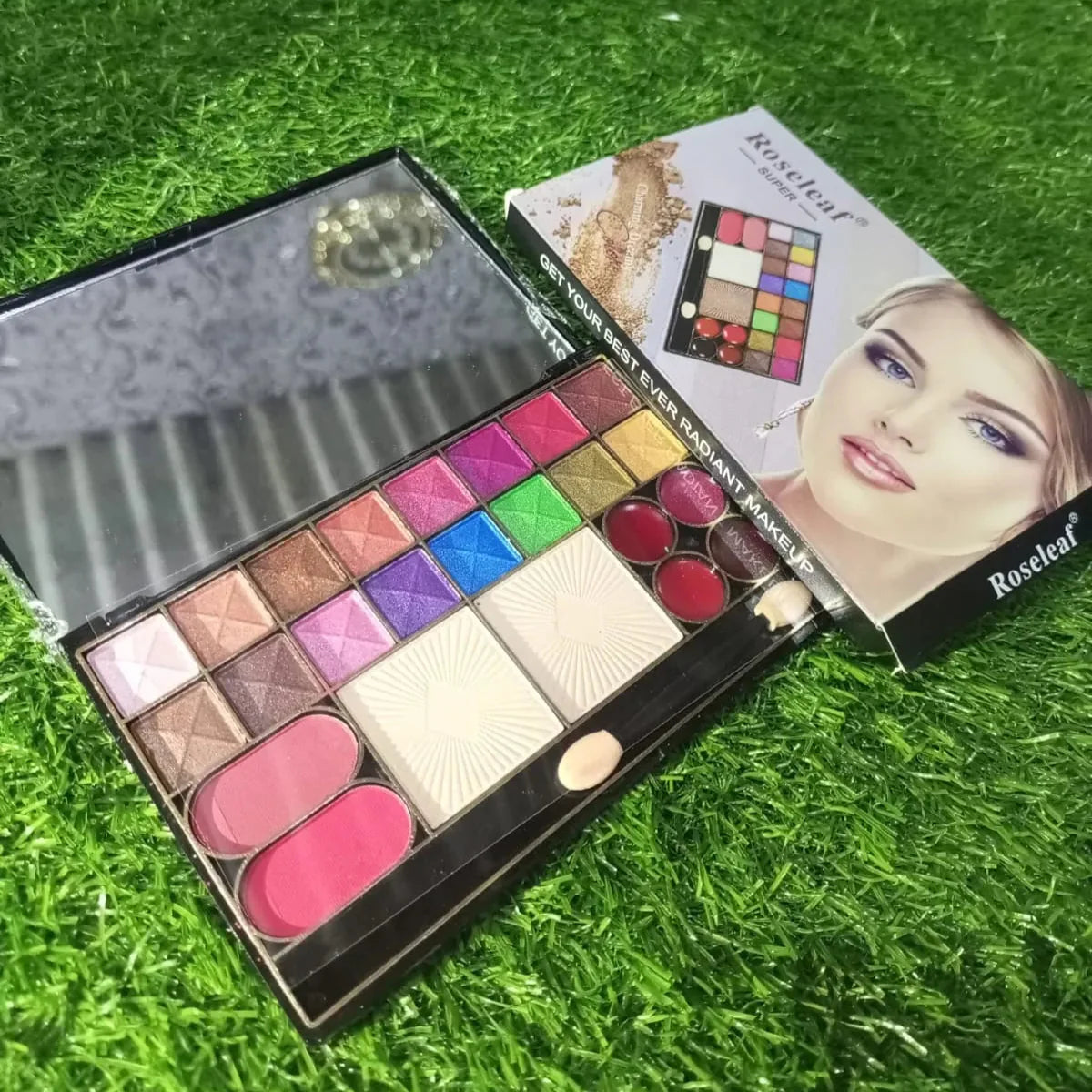 Roseleaf 26-Color All-in-One Makeup Palette Roseleaf