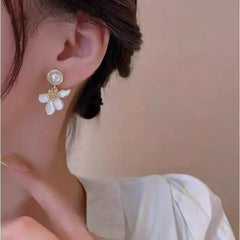 9 two 5 Most demanded  Flower Earring Cosmia
