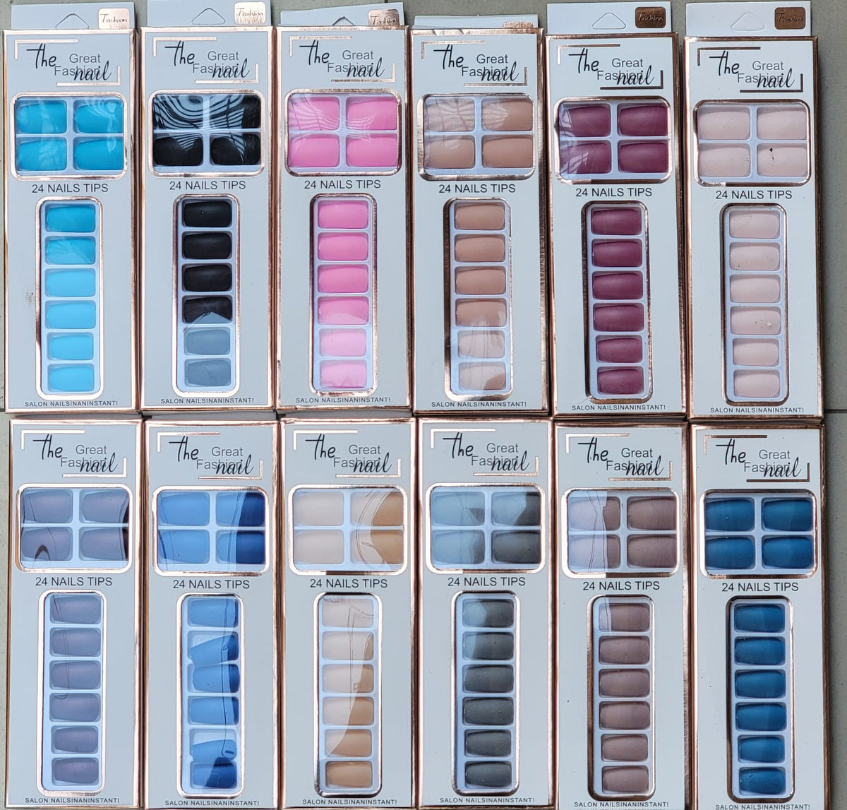 24 Pcs Press-On Nails Fashion