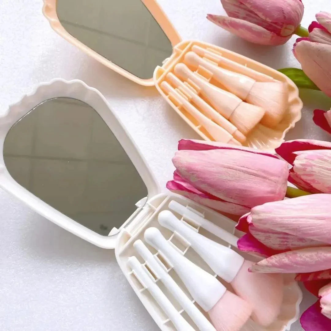 Shell Brushes Set - Random Cosmia.pk