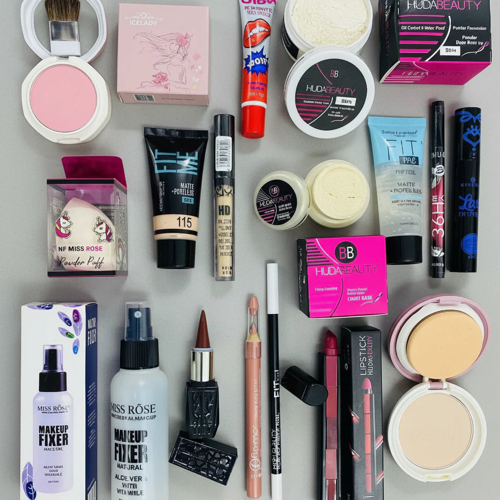 Deal 2 – 20-Piece Makeup Bundle Cosmia.pk