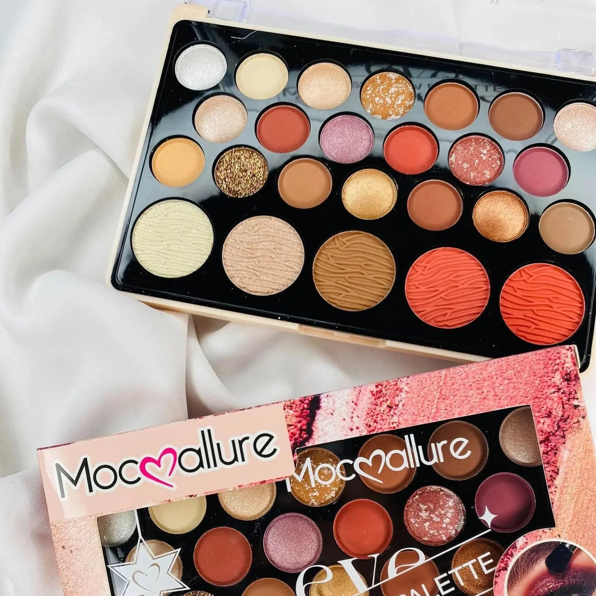 Mocallure Eyeshadow + Blush Palette - 20 Colors Mocallure