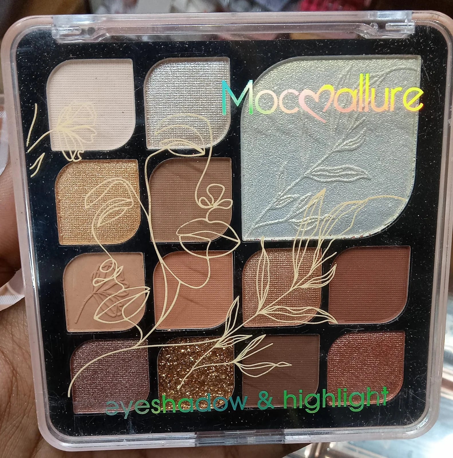 Mocallure 12-color eyeshadow and highlighter palette Mocallure
