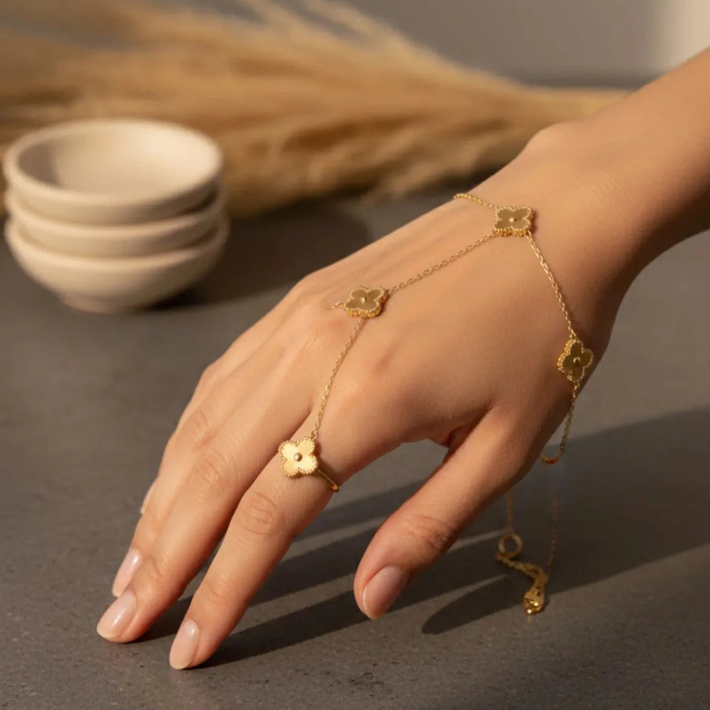 Hand Chain Bracelet Cosmia
