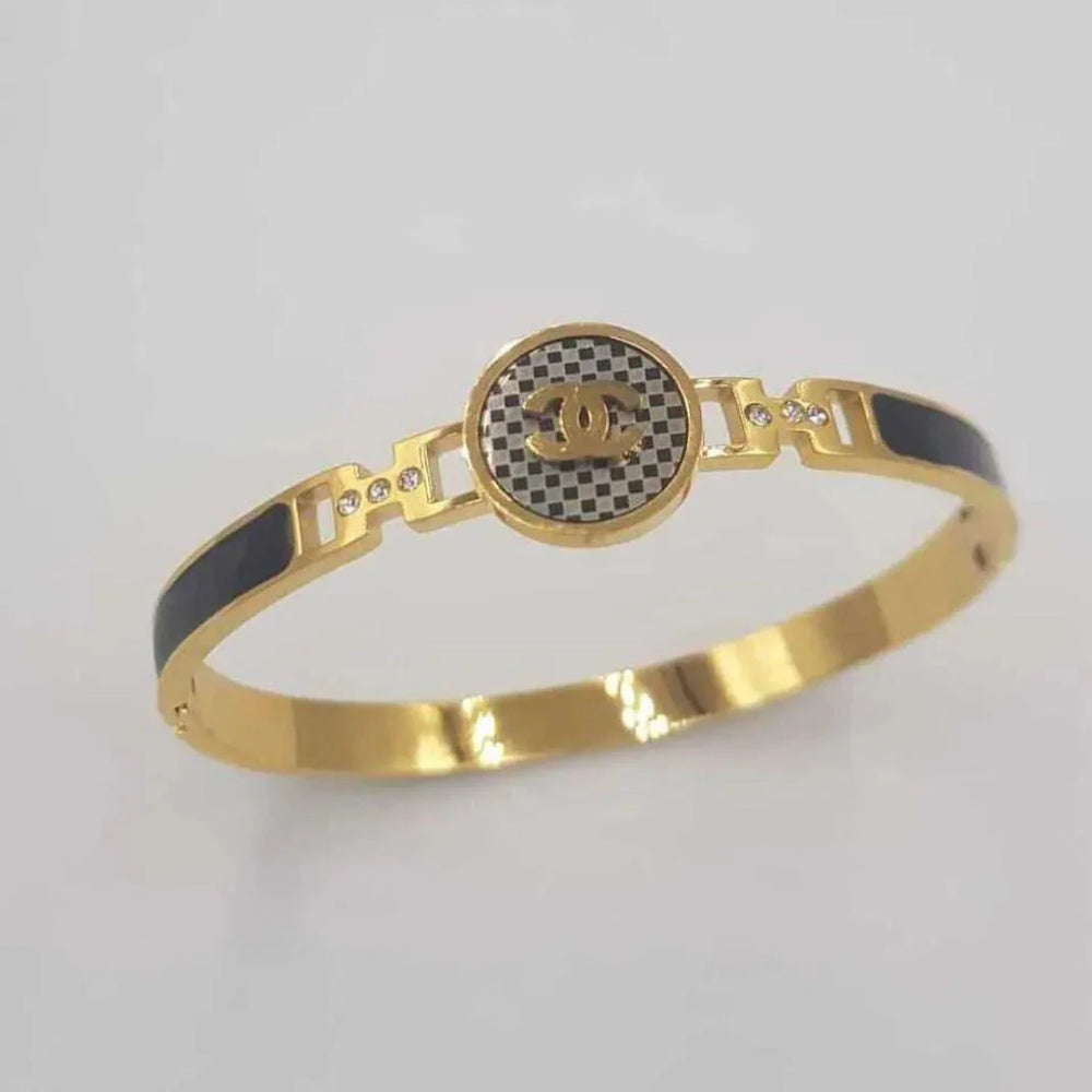 New chanel Hand cuff Cosmia