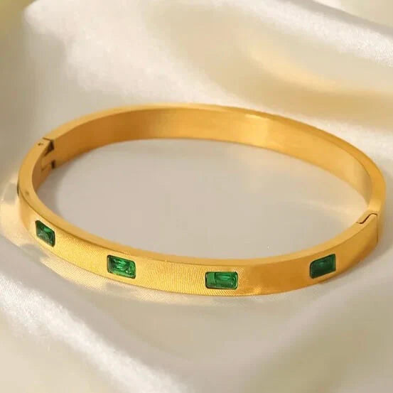 Stainless steel Green stone handcuff Cosmia