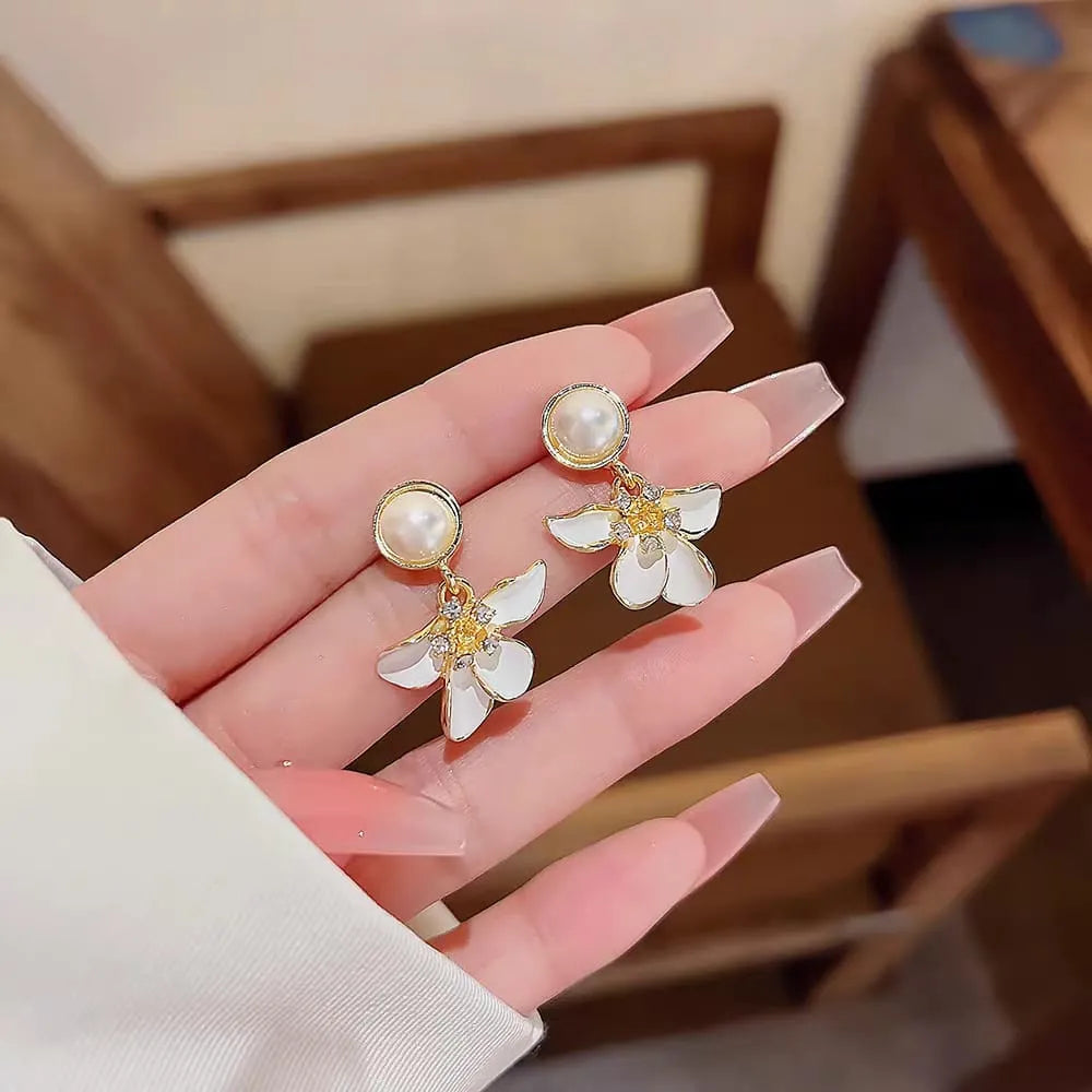 9 two 5 Most demanded  Flower Earring Cosmia