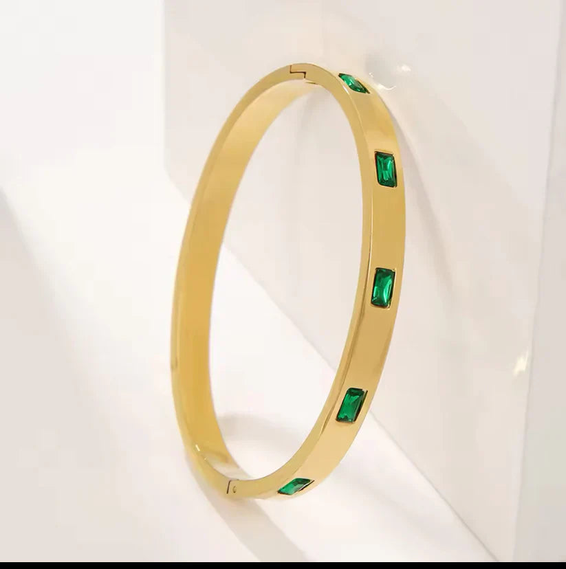Stainless steel Green stone handcuff Cosmia