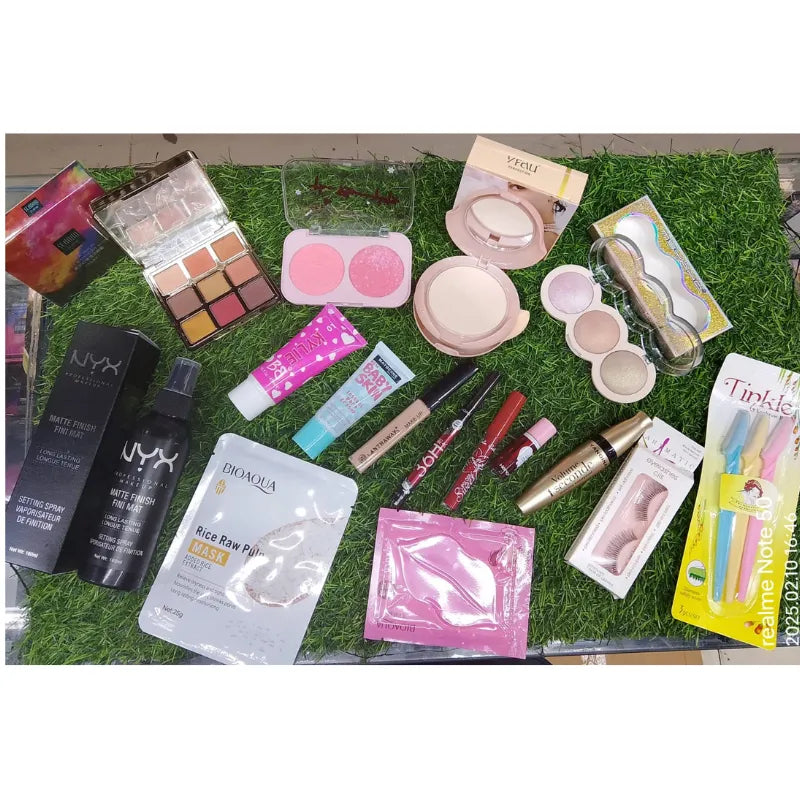 16 Items All One Makeup Deal Cosmia.pk