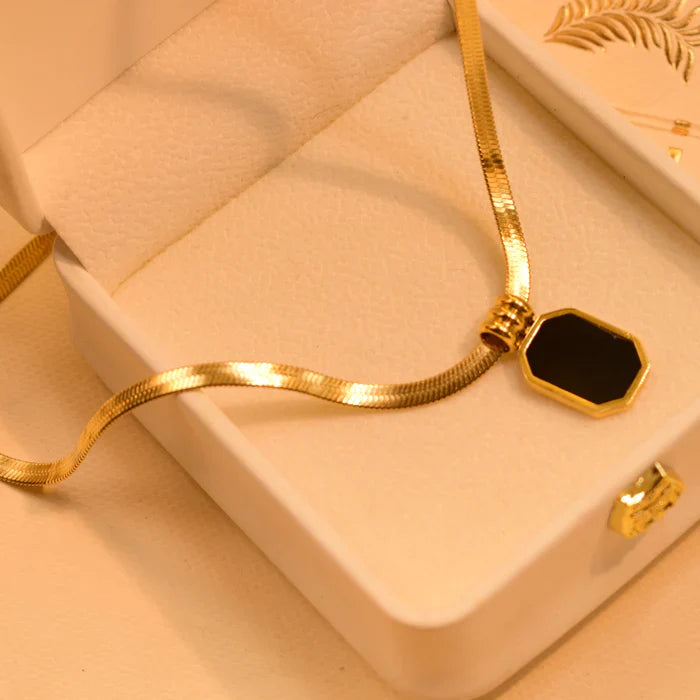 Black Stone Gold Plated Pendant Cosmia