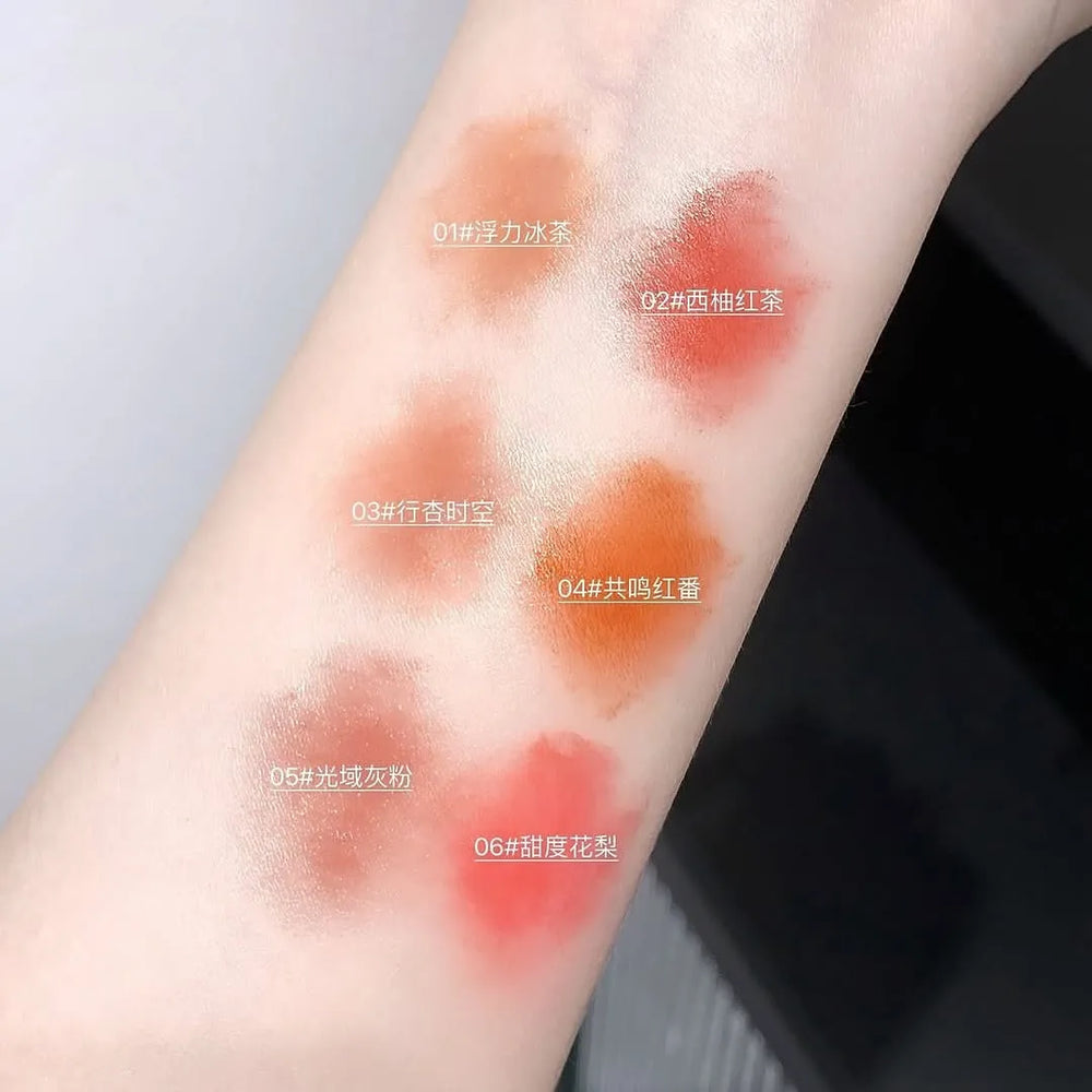 Gege Bear Push Button Lipsticks Gege Bear