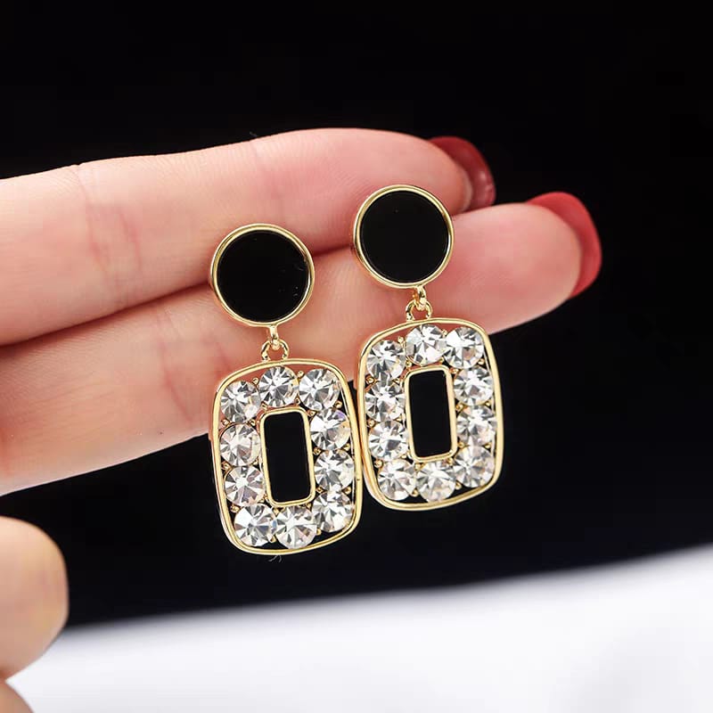 Korean Style 925 Crystal Drop Earrings - Elegant Black & Gold Cosmia.pk