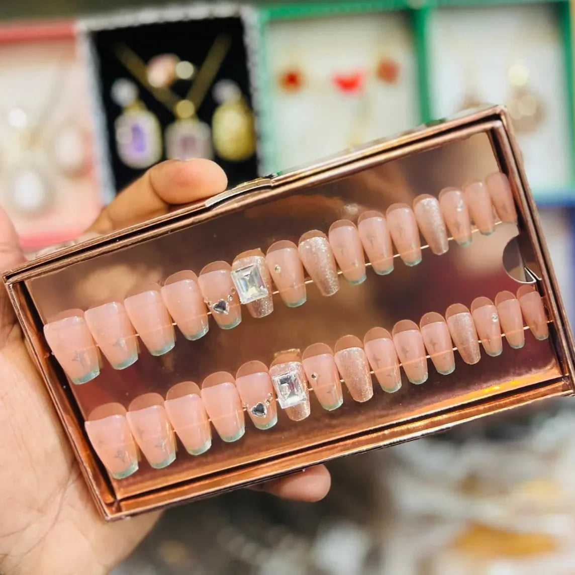 O.TWO.O Cosmetics – Glitter Press-On Nails Set OTWOO