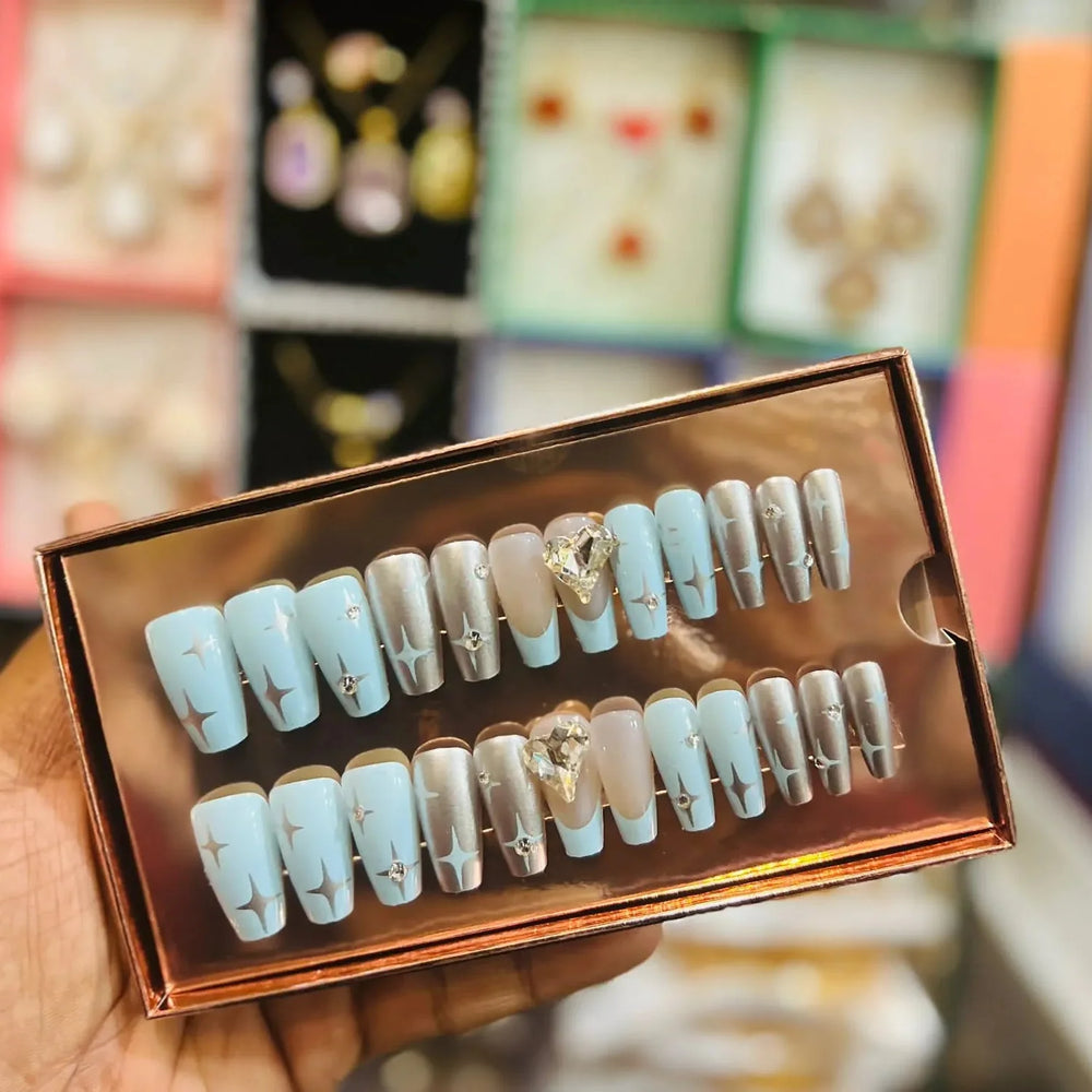 O.TWO.O Cosmetics – Glitter Press-On Nails Set OTWOO