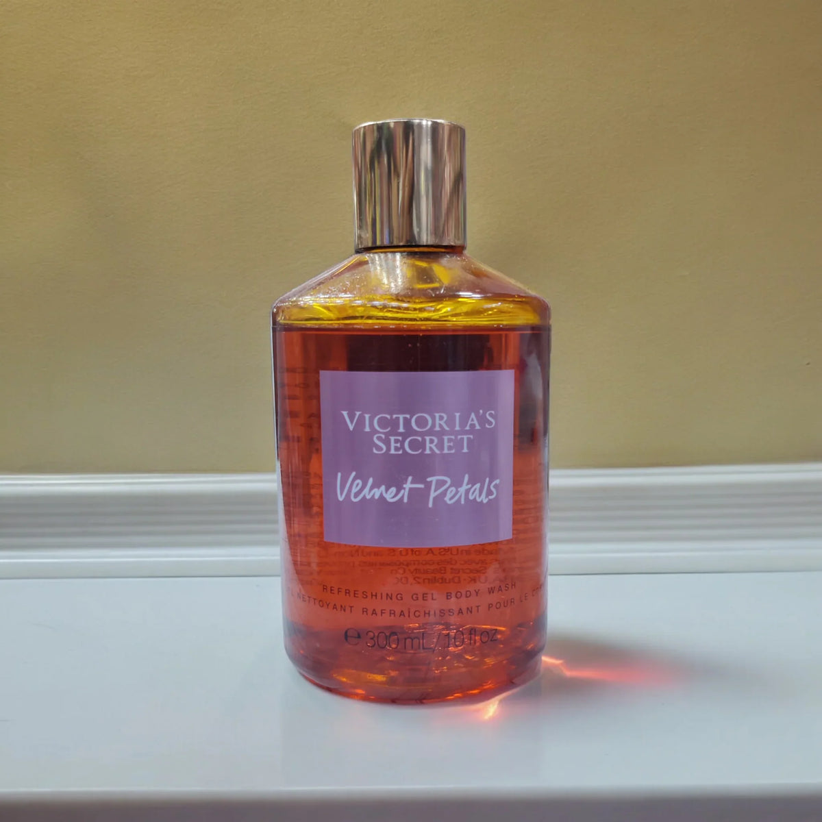 VICTORIA SECRET Velvet Petals Gel Body Wash 300ml Victoria's Secret