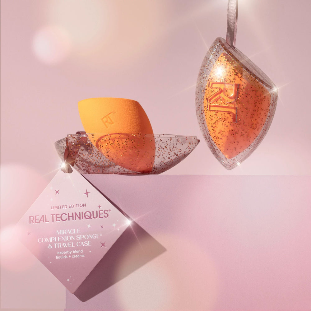 Limited Edition Miracle Complexion Sponge & Travel Case Ornament Cosmia