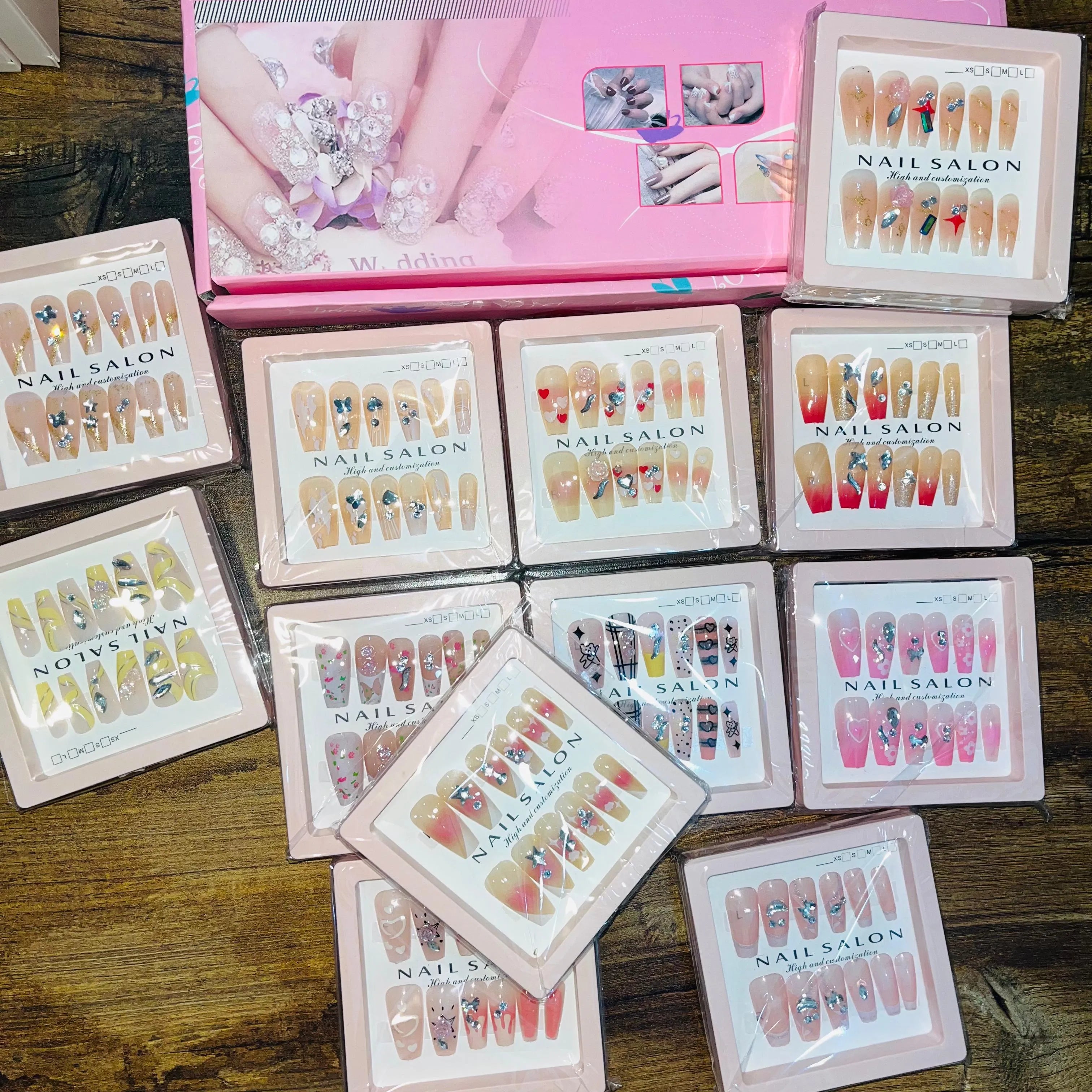 Salon Look Stylish Artifical Nails With Free Stickers(12 Pcs) Cosmia.pk